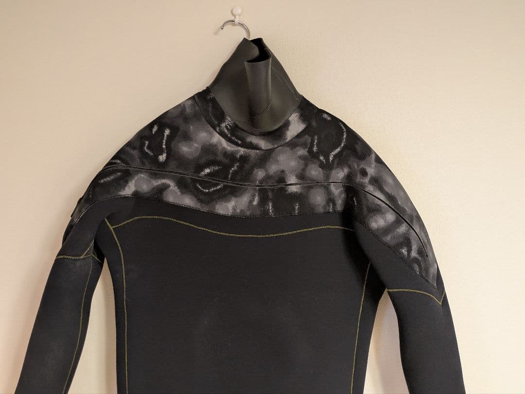 4ミリフルジャージセミドライスーツ 膝パッド付き