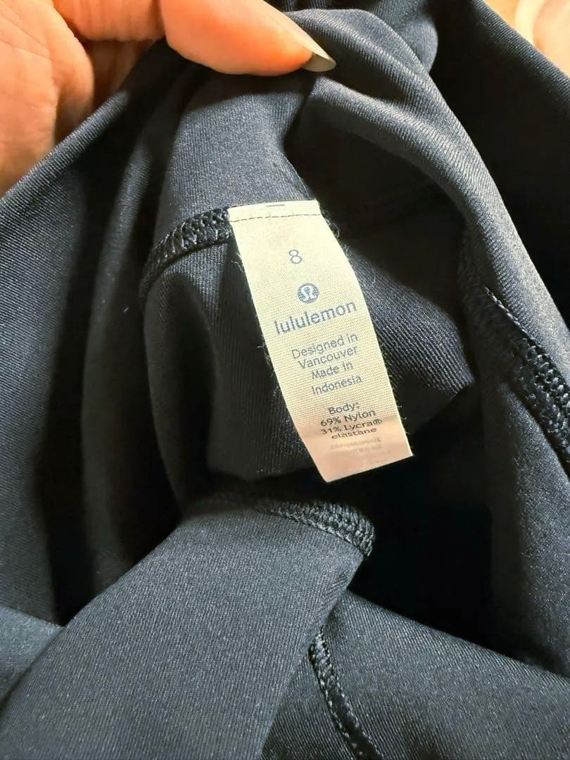 ルルレモン　新品未使用　ブラック レギンス サイズ8