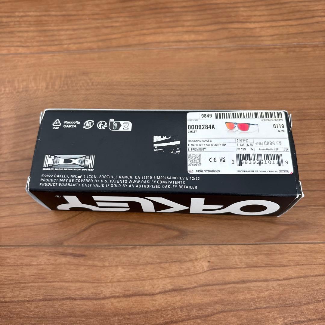 OAKLEY オレンジレンズ グレーサングラス