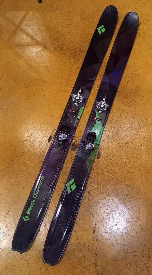 中古山スキー　バックカントリーdynafit tlt 