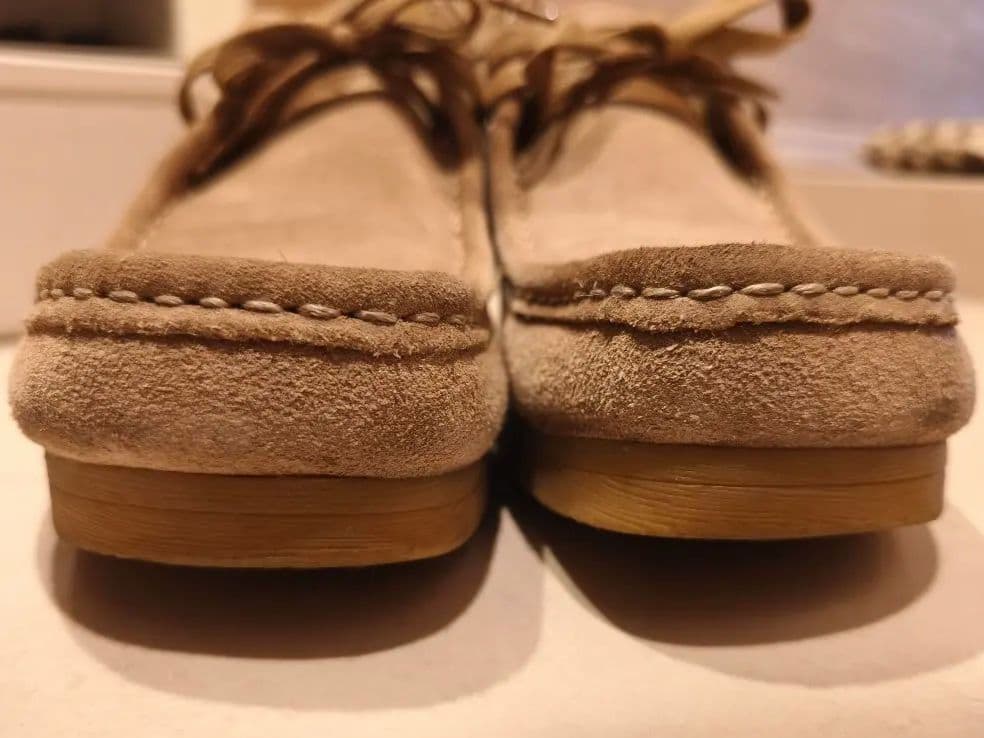 Clarks ワラビー ベージュ スエード モカシン