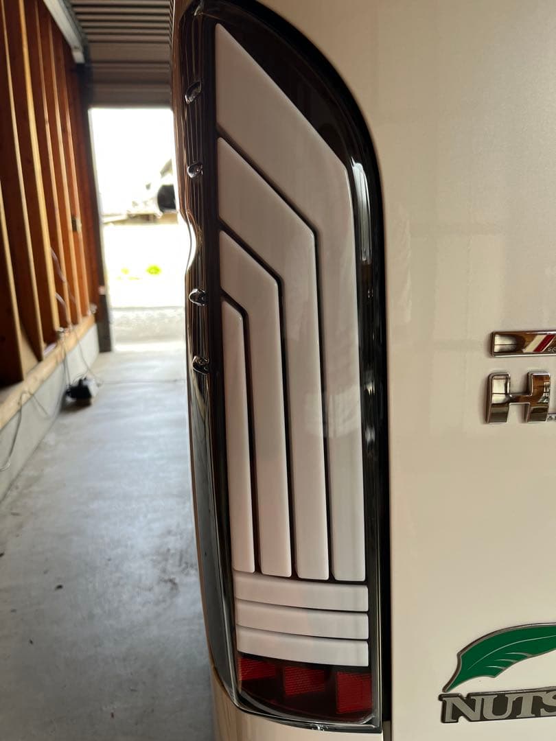 200系 ハイエース テール ランプ