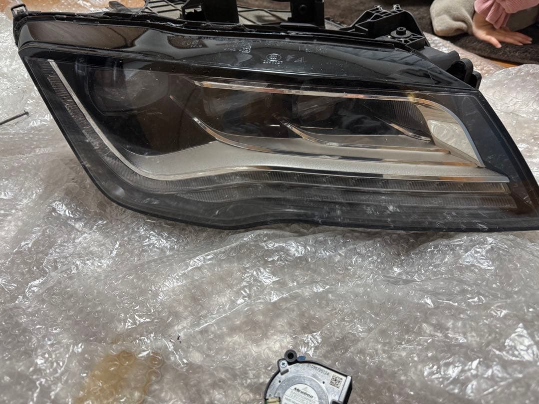 値下げ可能！アウディA7右ヘッドライト