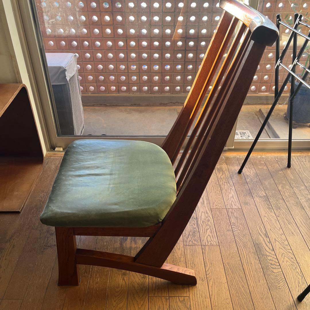 飛騨の家具　緑色クッション、ダイニングローチェア