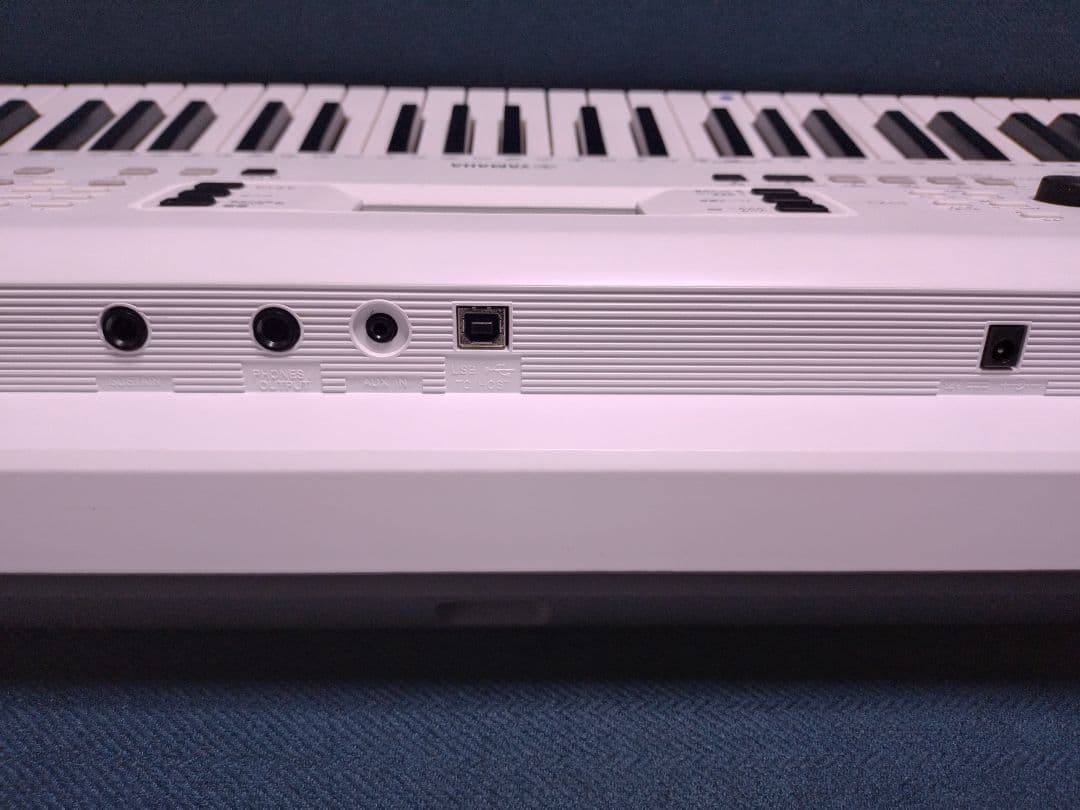 YAMAHA　電子ピアノ　EZ-300