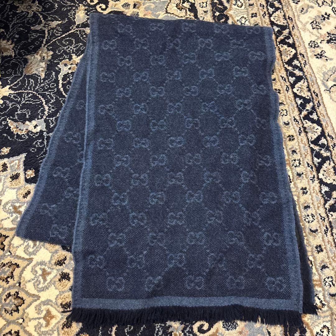 GUCCI マフラー　ネイビー