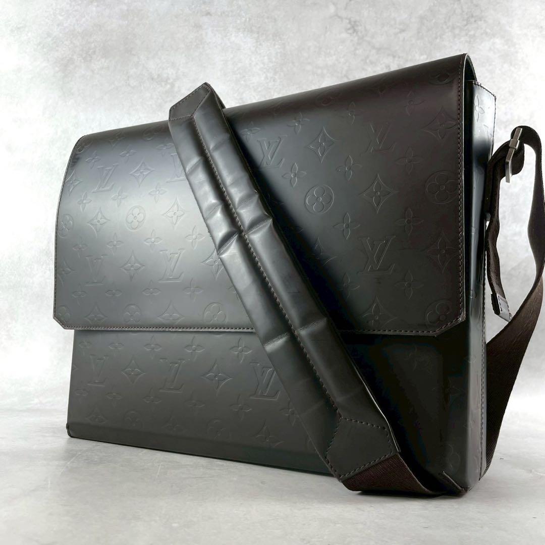 しばづけ様　ルイヴィトン　ショルダーバッグ　グラセ　フォンジー　M46570