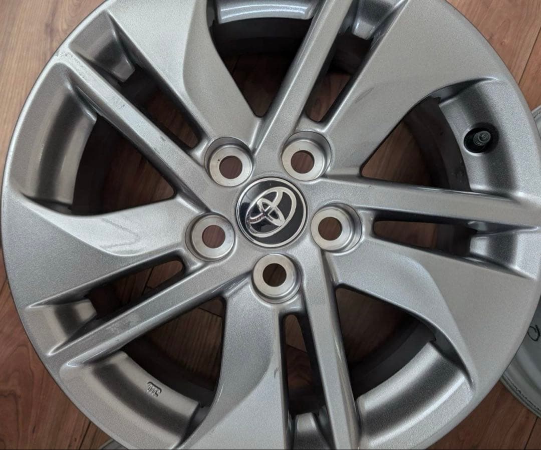 ①2/4本　アルミホイール TOYOTA純正 シエンタ ガンメタ　15