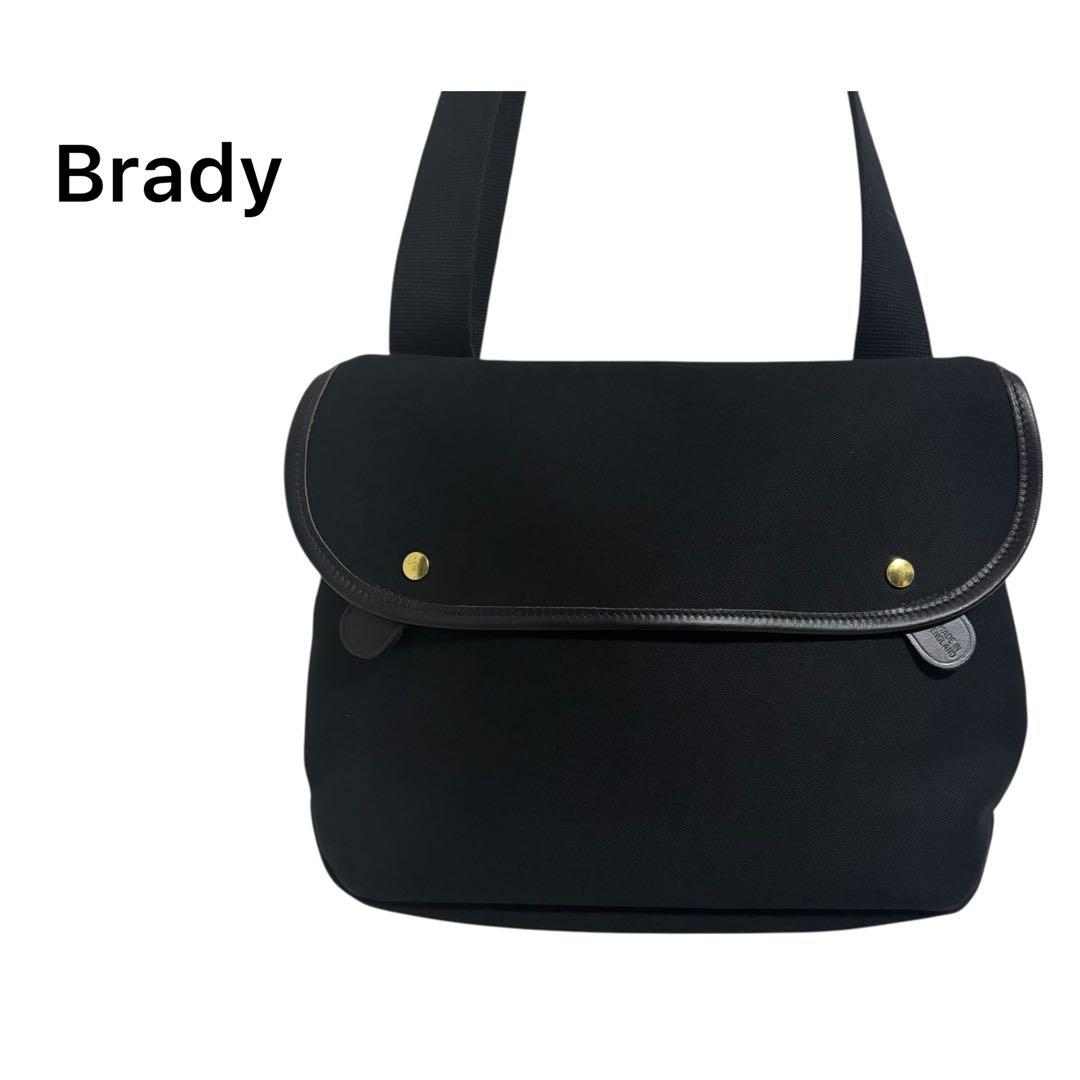 ぽよ　未使用保管品Brady ブレディ　Avon ブラック ショルダー