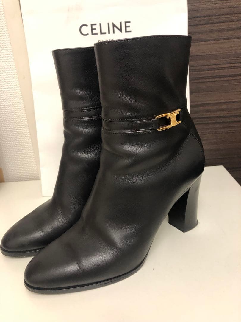 セリーヌショートブーツ