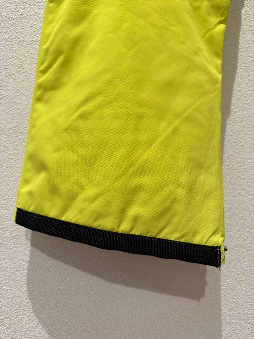 スノーボードウェア DC 青と黄色迷彩　140cm