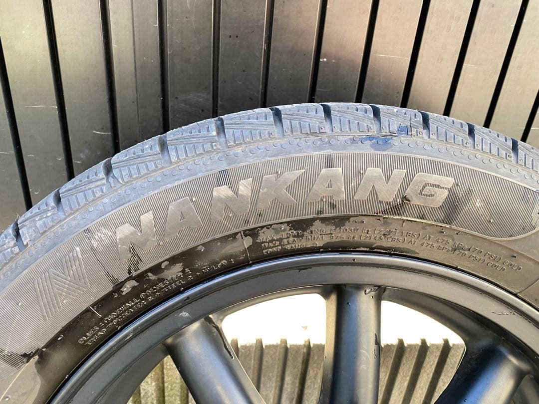 ファブレス　ヴァローネ　MC-9 17-6.5J　ホイール　17インチ