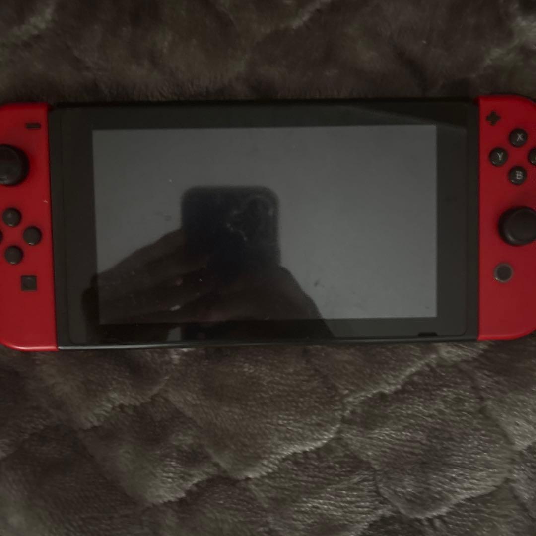 Nintendo Switch 本体 赤と青のジョイコン付き