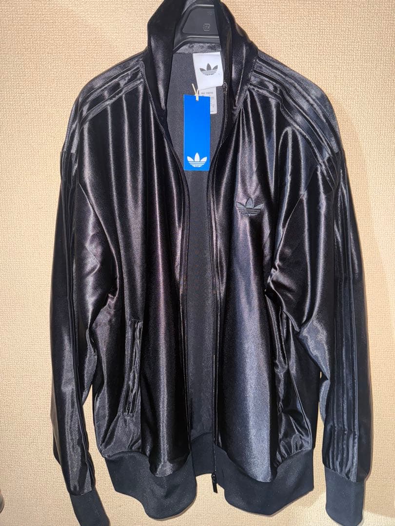 adidas ファイヤーバード　メタリックトラックトップ