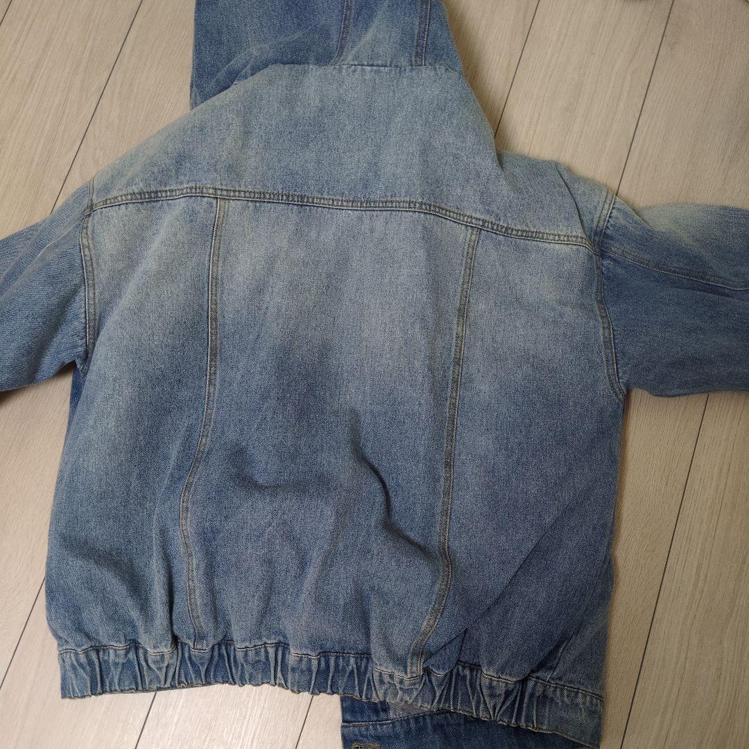 フード付きライトブルーデニムジャケット