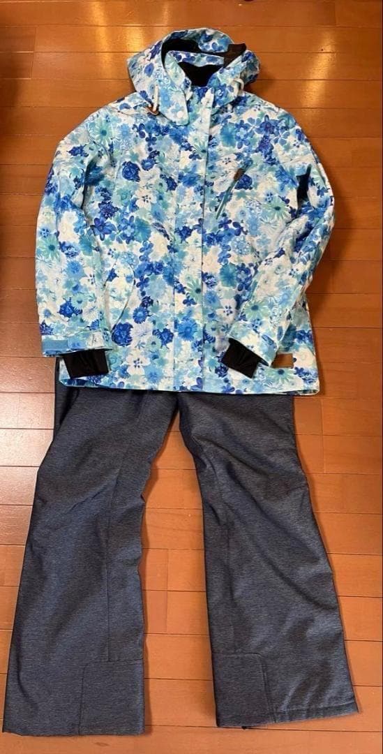 オンヨネ　スキーウェア　上下セット　Mサイズ