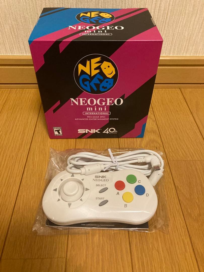 NEOGEOmini インターナショナル版　新品未開封品　コントローラー付き