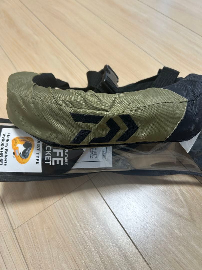 ダイワ　腰巻きライフジャケット