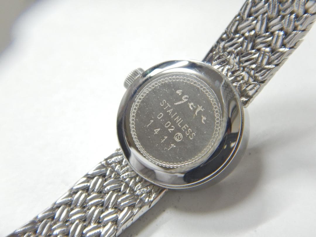 0*7様 【美品】agete ラウンドフェイス ダイヤ SS ジュエリーウォッチ