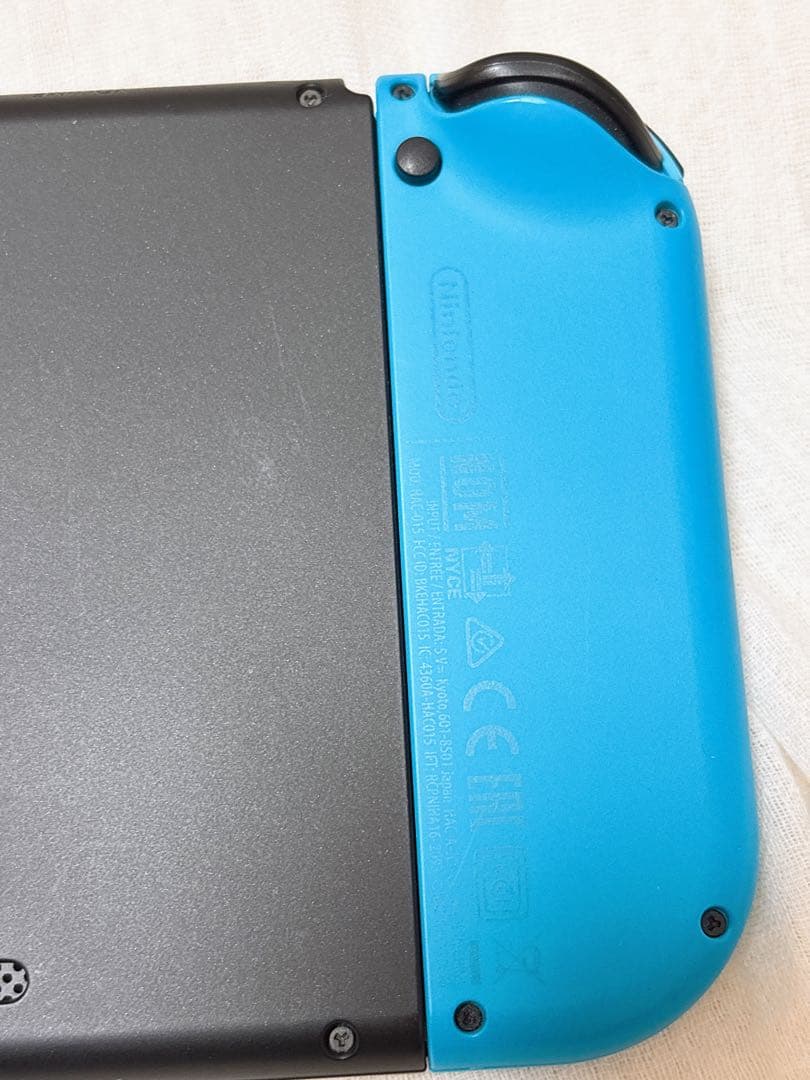 Nintendo Switch 本体 青/赤ジョイコン