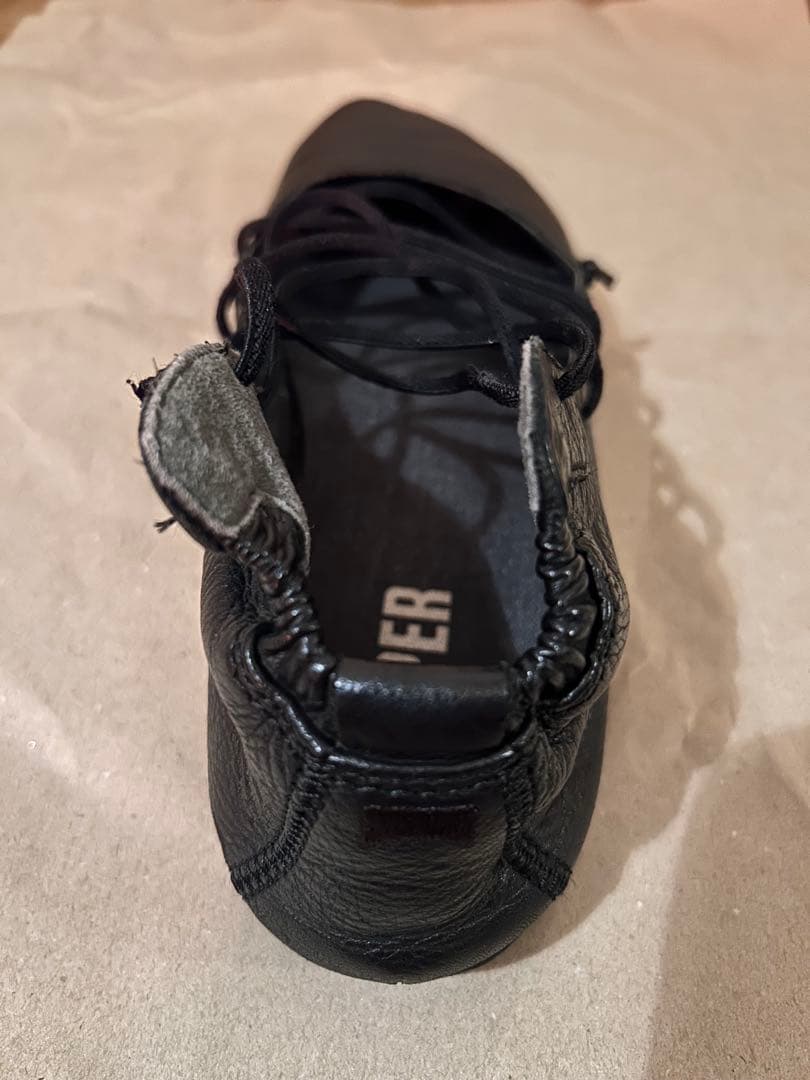 本革バレエシューズ　CAMPER39(25.0相当) ライトニナハイカット　黒