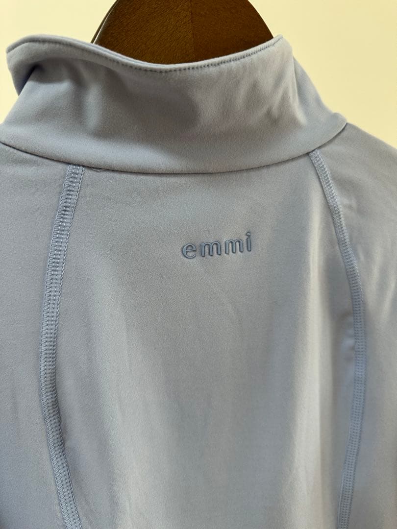 エミヨガ新品紙タグ付き⭐️サステナレッチUnity フットネスジャケットヨガウエア