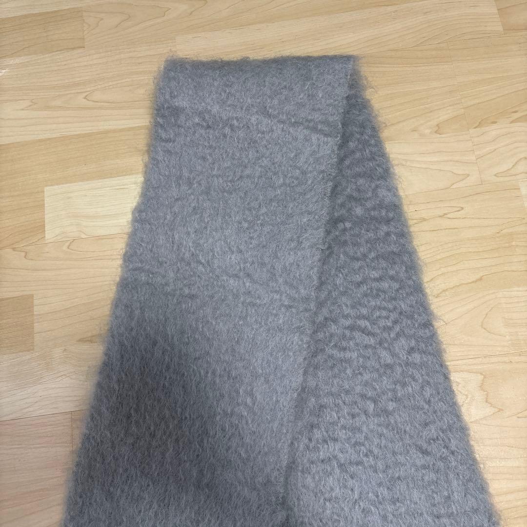 LOEWE グレー マフラー フリンジ付き