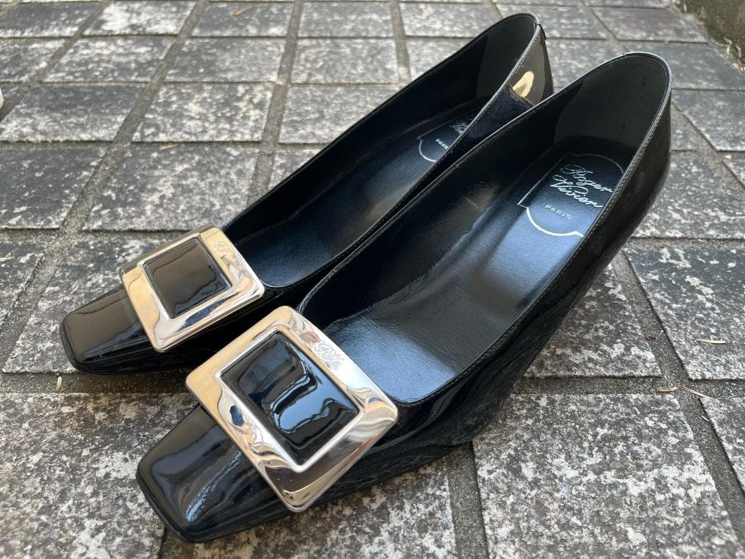 ロジェヴィヴィエ　ベルヴィヴィエ　パテントレザー ブラック パンプス37