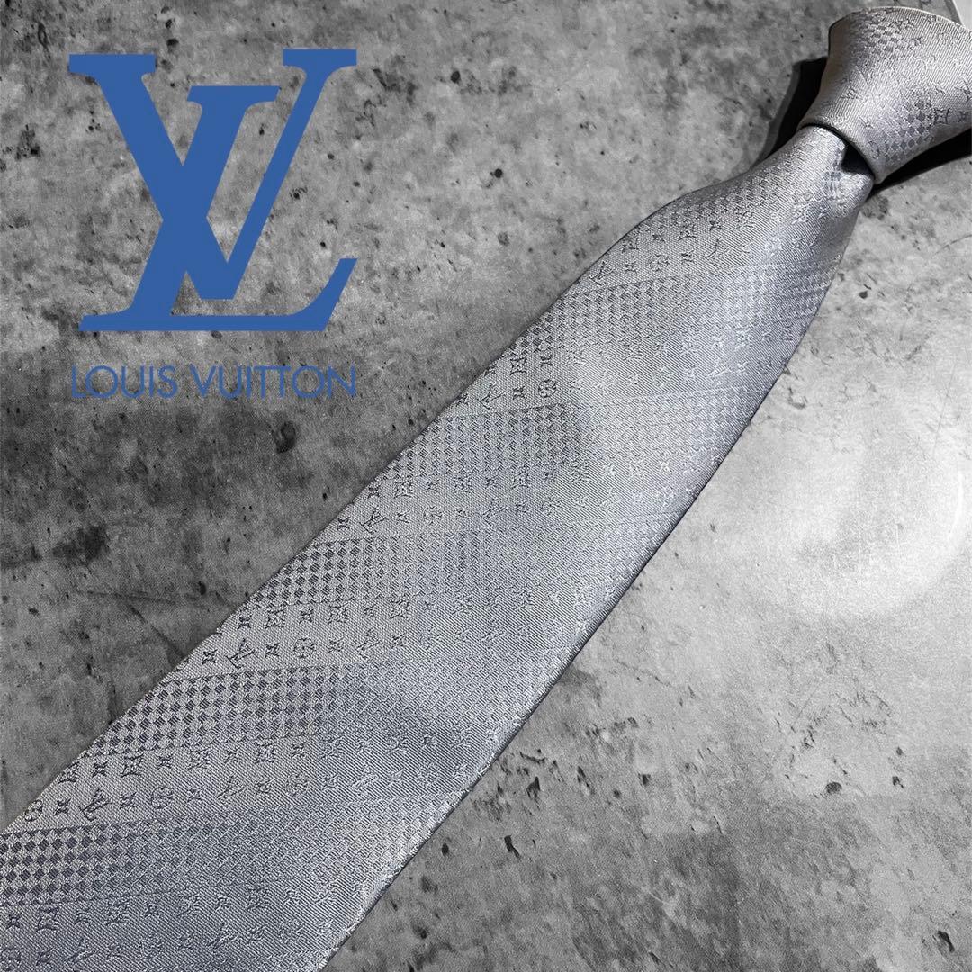 【超美品】LOUIS VUITTON ライトブルー ネクタイ ヴィトン ロゴ