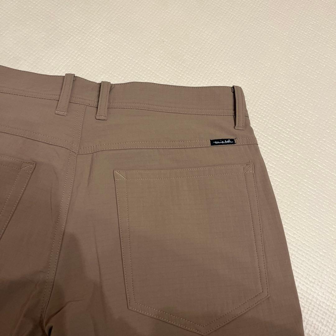 トラビスマシュー チノパン