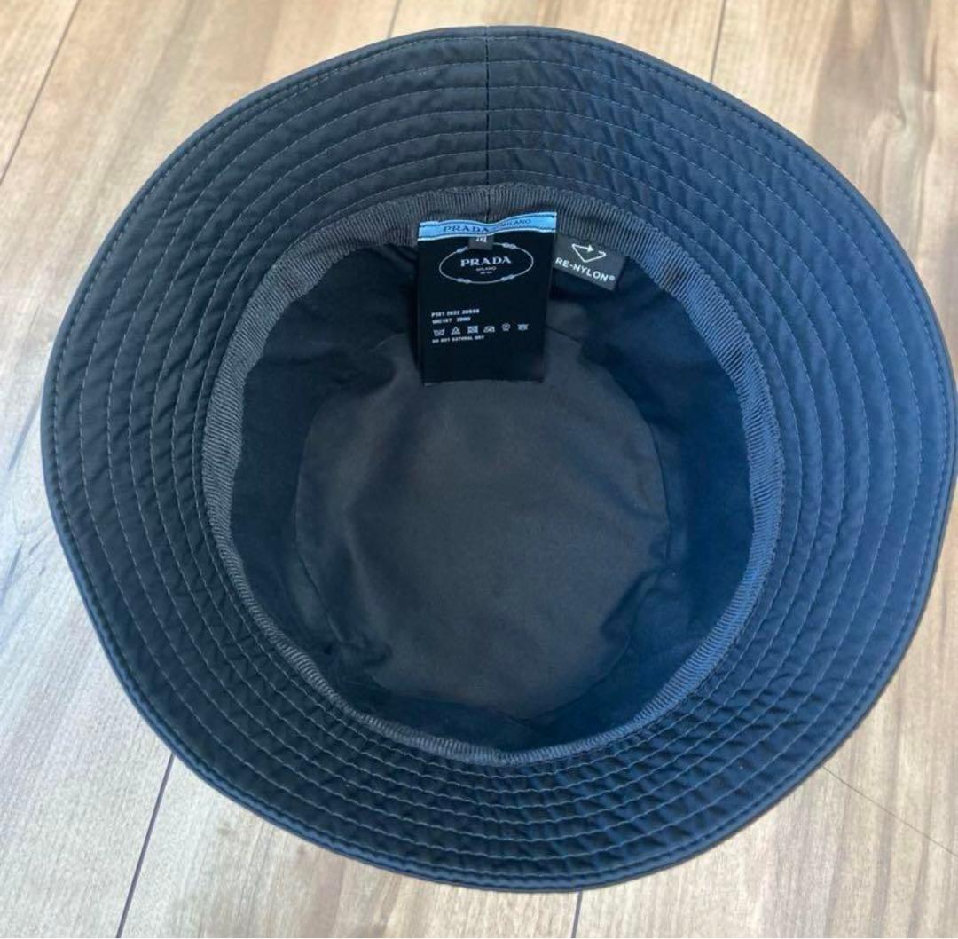 プラダ　バケットハット黒