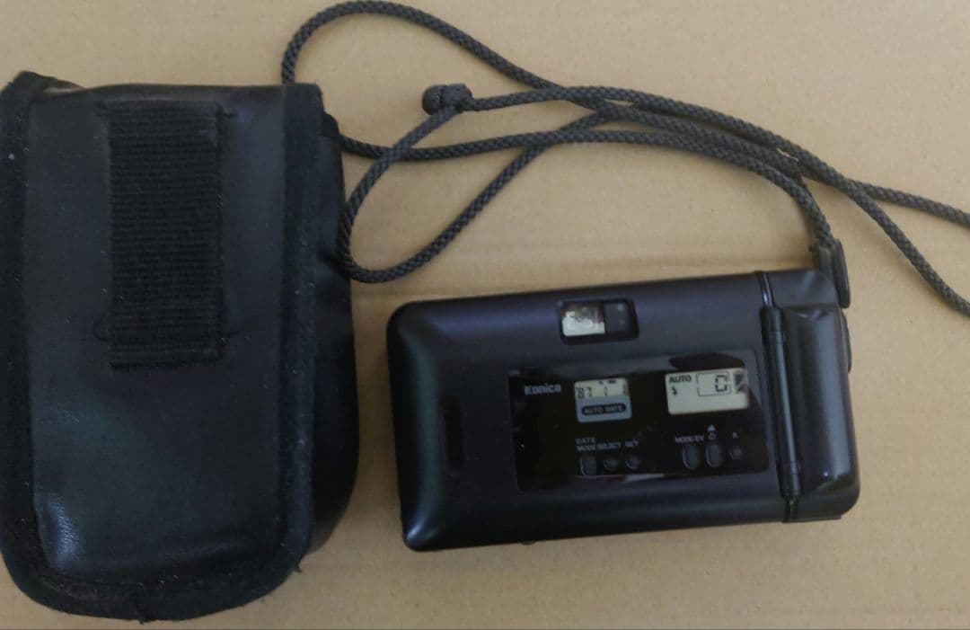 Konica Big Mini コンパクトカメラ/動作確認済み・ケース付き