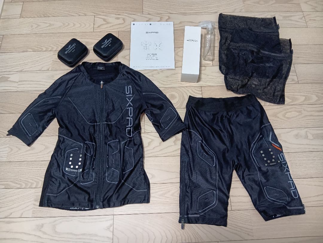 SIXPAD パワースーツ 上下　メンズМサイズ