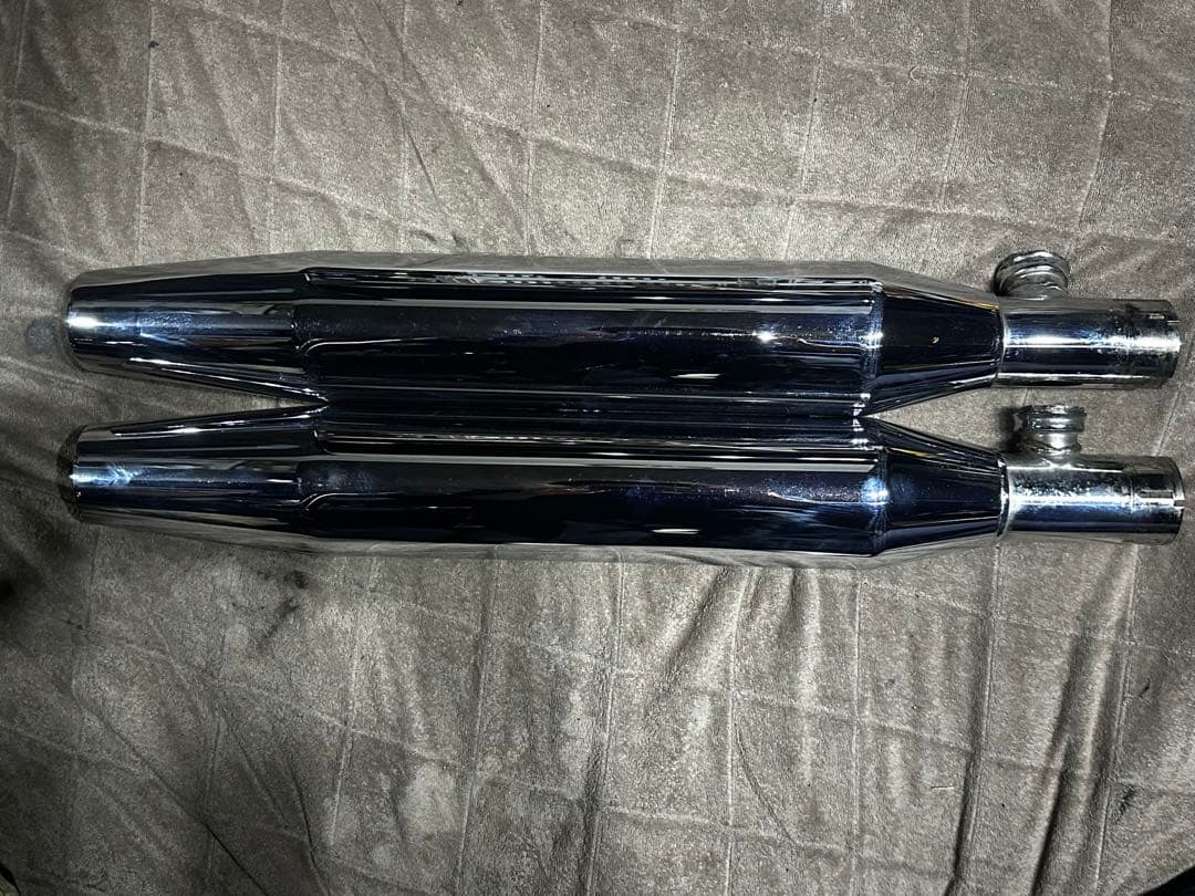 スポーツスター 北米マフラー パンチアウトなし 04-14 XL1200 883