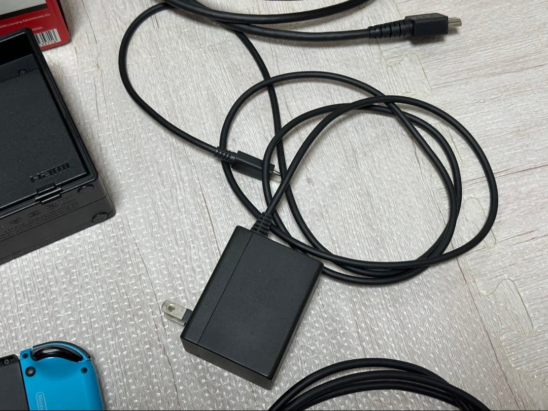 Nintendo Switch 本体 青/赤 Joy-Conセット