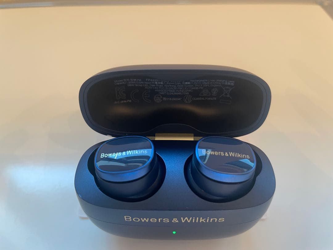イヤホン Bowers & Wilkins Pi8