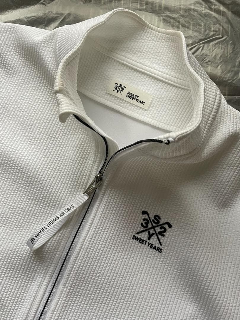 ま*ん様 SY32 BY SWEET YEARSホワイト ジップアップジャケット