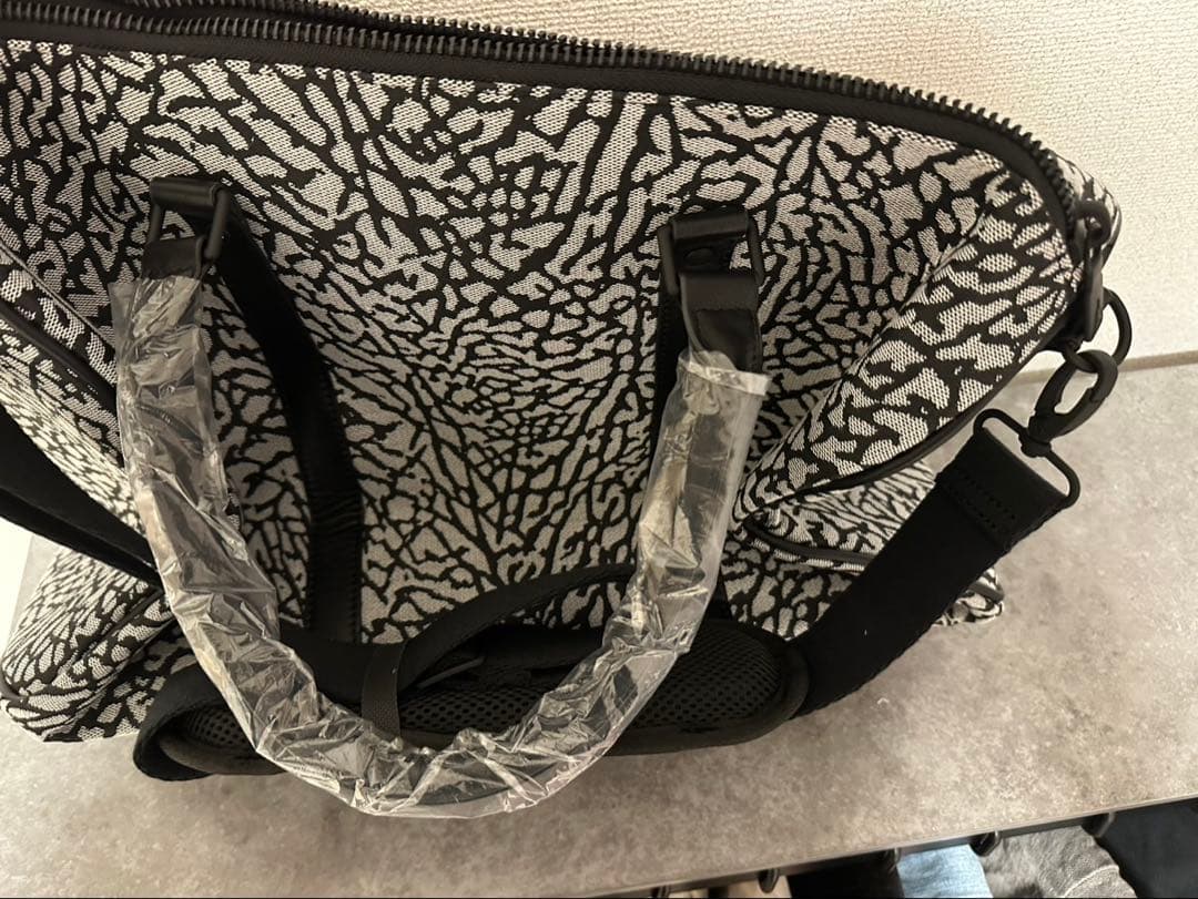 定価以下　　ジョーダン　JORDAN ダッフルバッグ ボストンバッグ