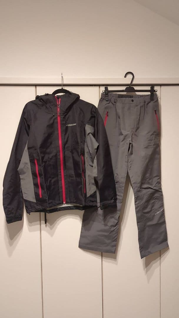 ハヤブサ フリーノット レインスーツ Y6207B BOUSUI 3 Mサイズ