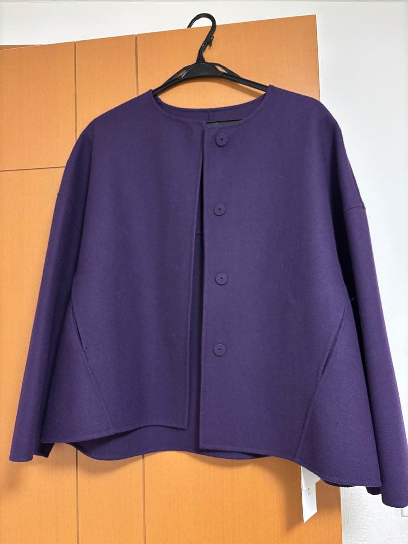 アドーア　ライトリバーノーカラージャケット 未使用タグ付き