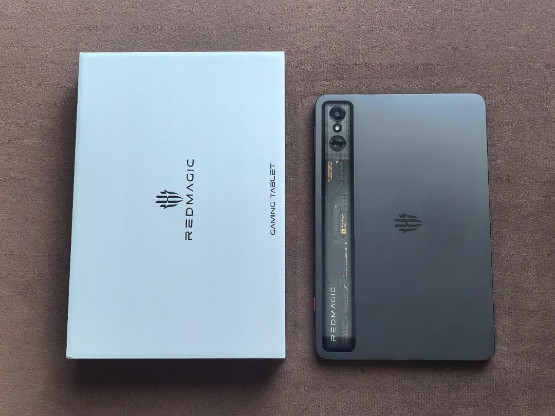 REDMAGIC Astra ゲーミングタブレット 12GB/256GB 国内版