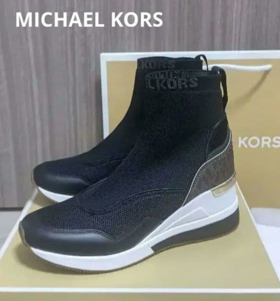 アラベスク☆【新品】MICHAEL KORS