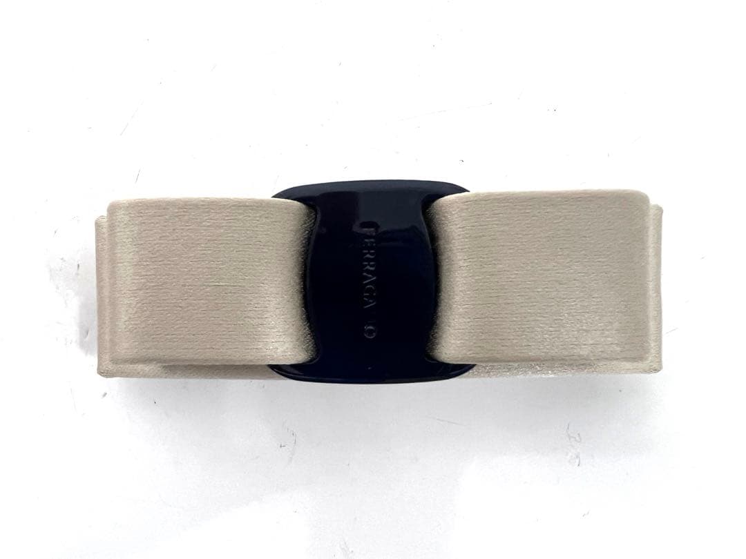 フェラガモ　バレッタ　Salvatore Ferragamo