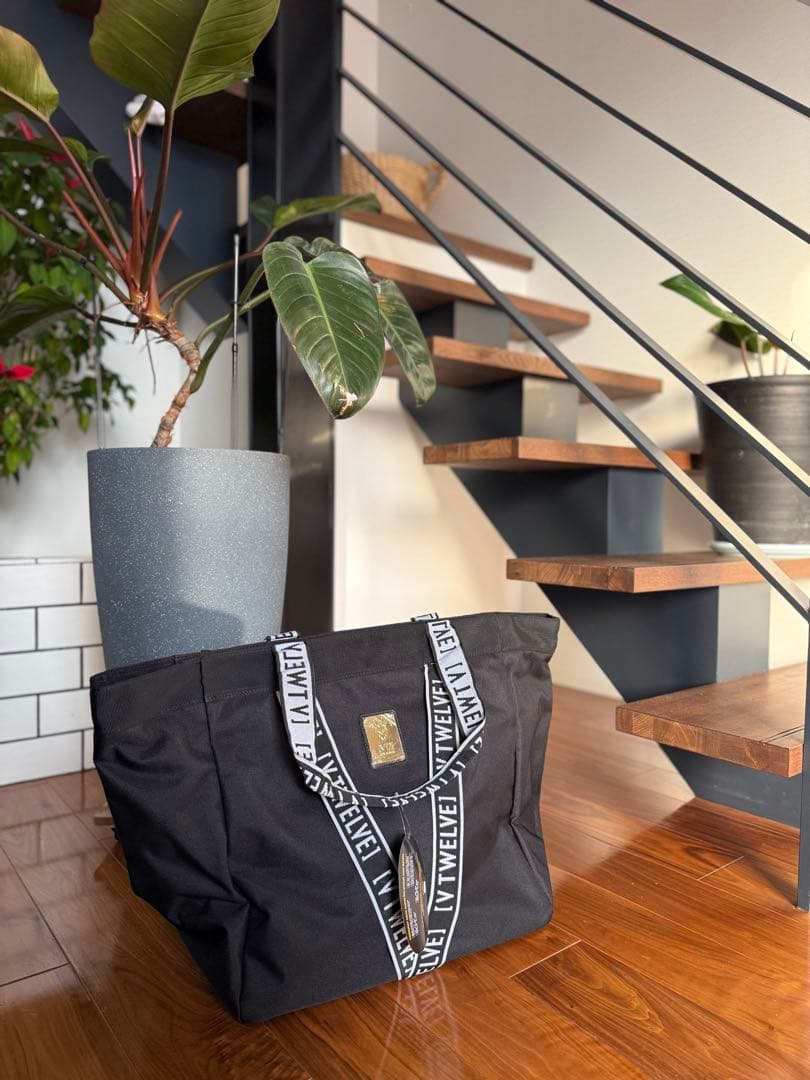 【新品】V12 ゴルフ　トートバッグ ビッグトート　ブラック