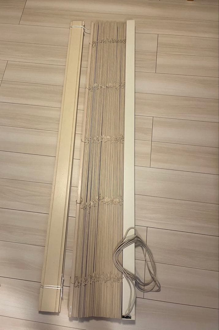 ベージュ・木製ブラインド 幅165cm