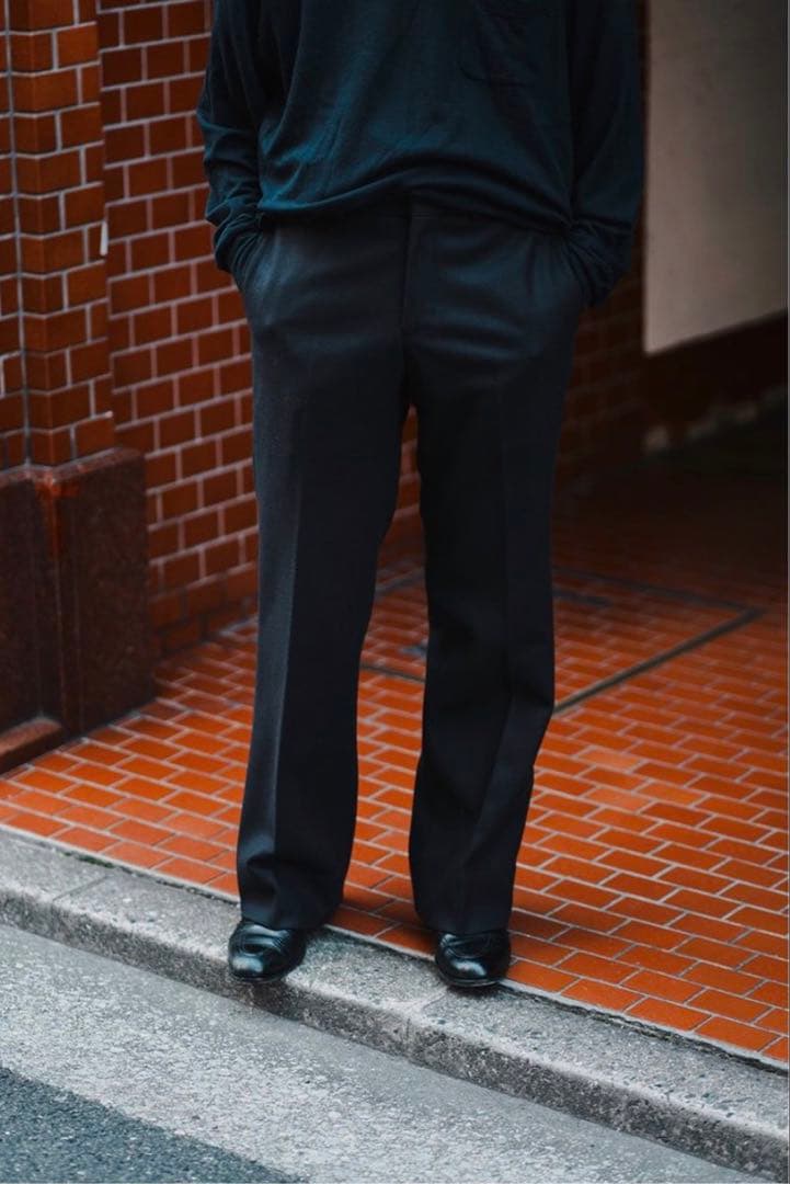 COMOLI ライトメルトン パイプドステムパンツ　サイズ3