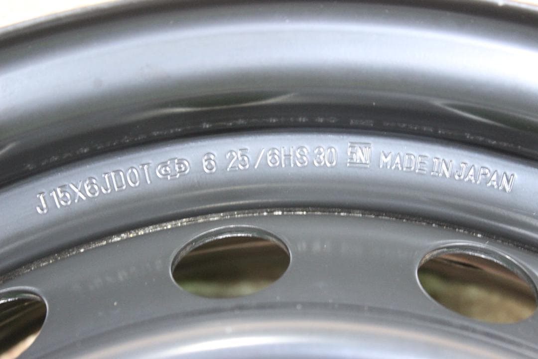 新車外し・ハイエース純正鉄ホイール　№１３７