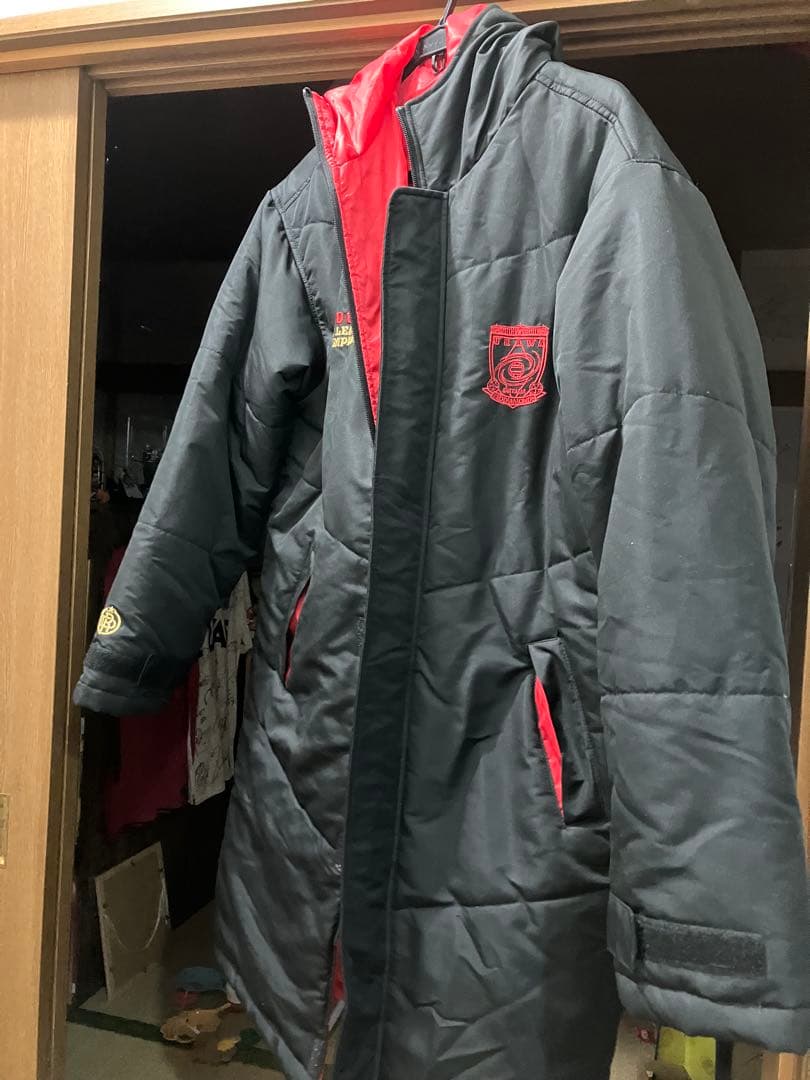 浦和レッズ　優勝記念ベンチコート