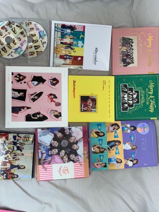 TWICEアルバム、ミニアルバム、日本シングル