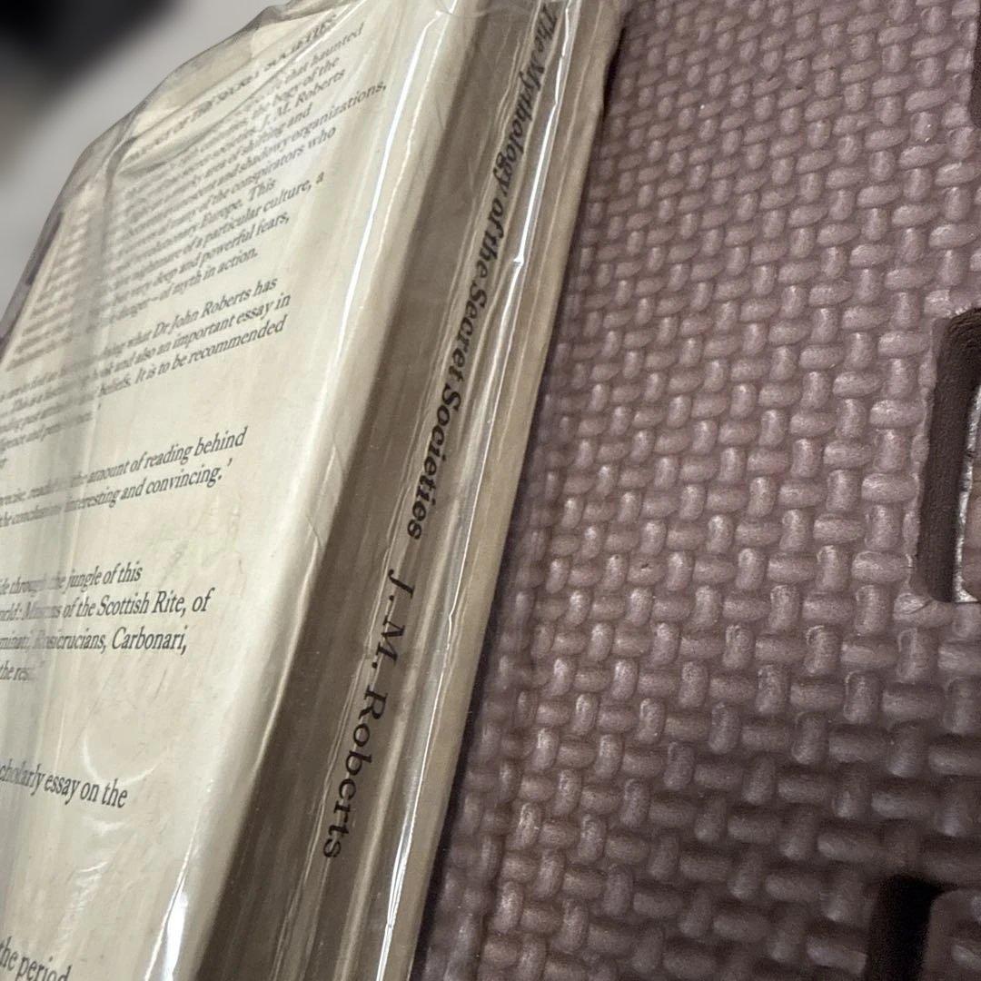 洋書 The Mythology of the Secret Societies